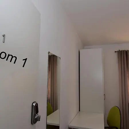 City Living Tk 1 Rm 1 بيت ضيافة *